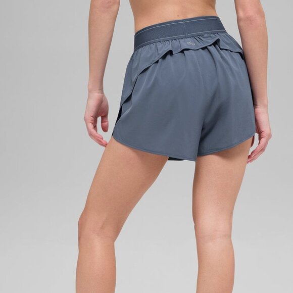 Alo Yoga Match Point Short Bluestone - Picture 2 of 4